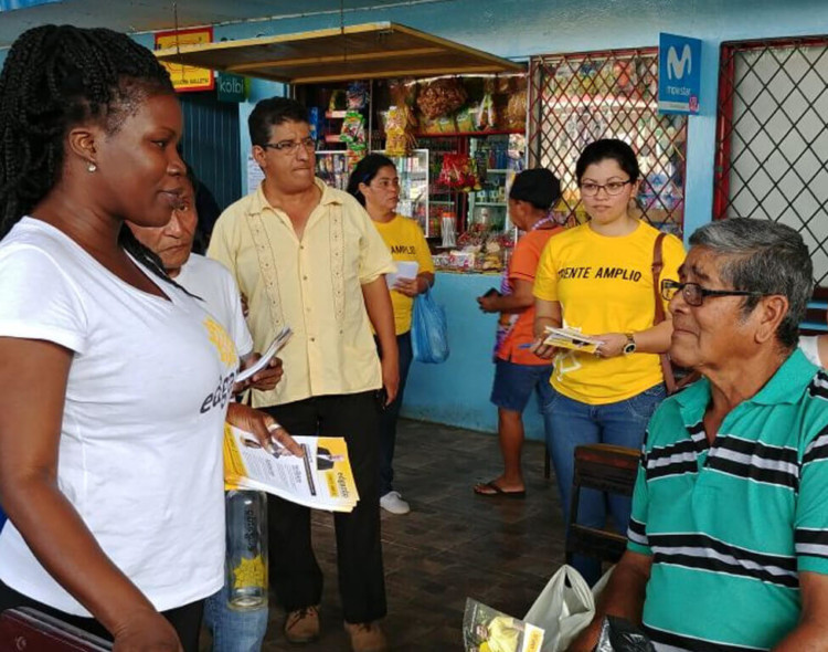 Laura Hall comparte en Guanacaste proyecto político del FA